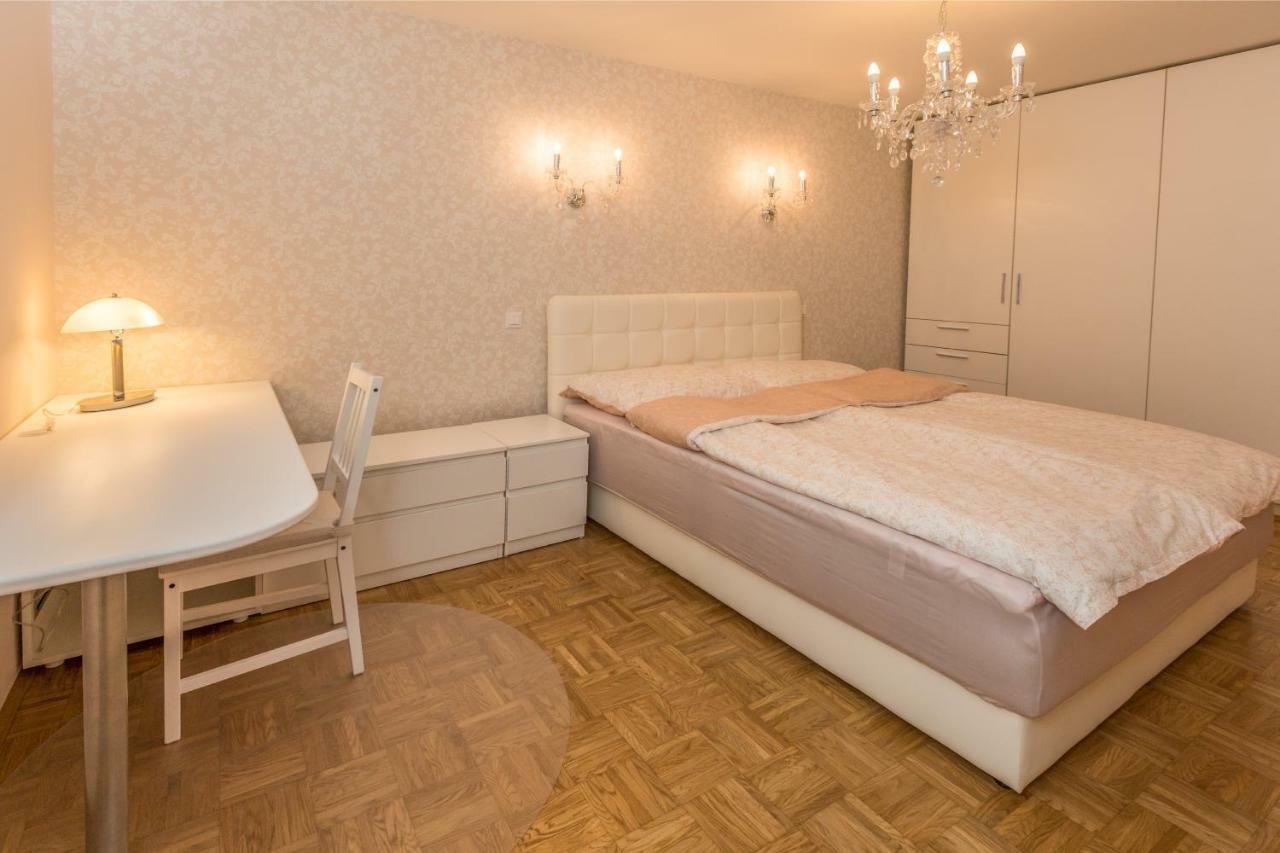 Evelina's Place Apartma *