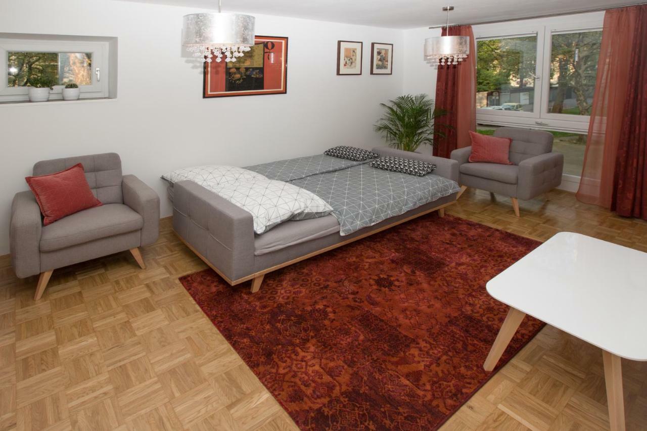 Apartma Evelina's Place *